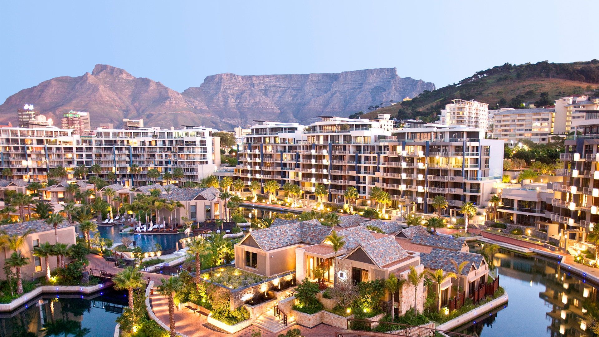 10-cape-town-beachfront-accommodations-cometocapetown